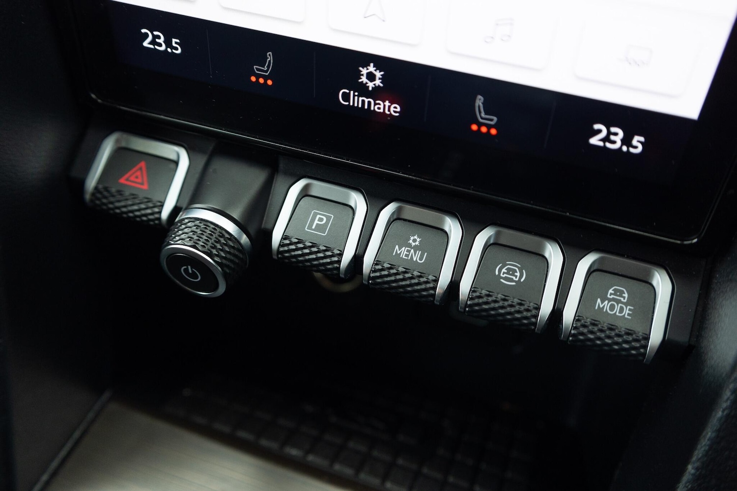 Used Volkswagen Amarok 2024 for sale - 78057803: Photo 16