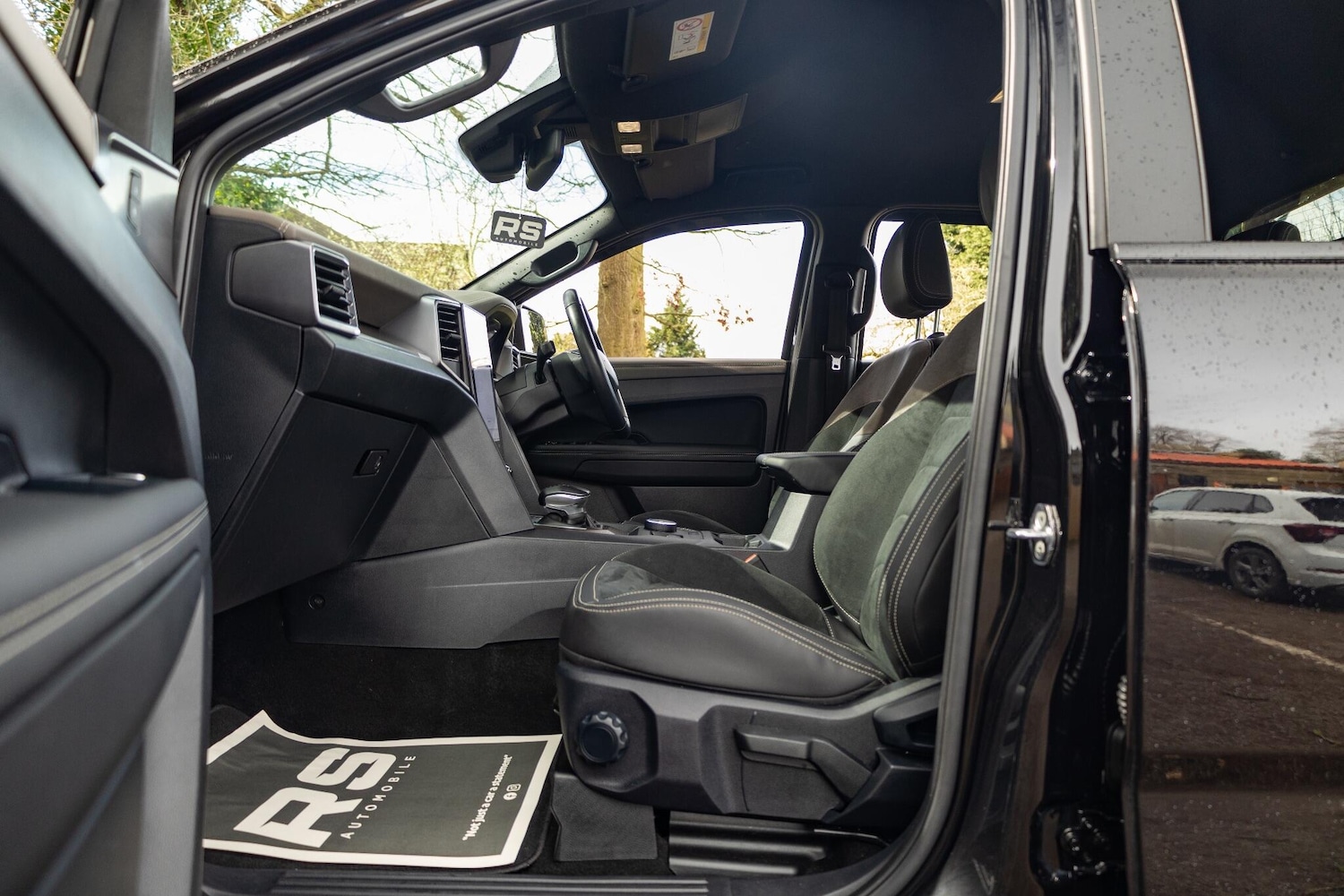 Used Volkswagen Amarok 2024 for sale - 78057803: Photo 18