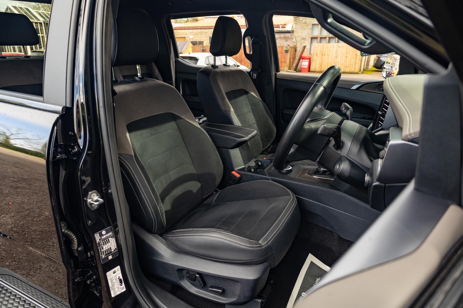 Used Volkswagen Amarok 2024 for sale - 78057803: Photo 6