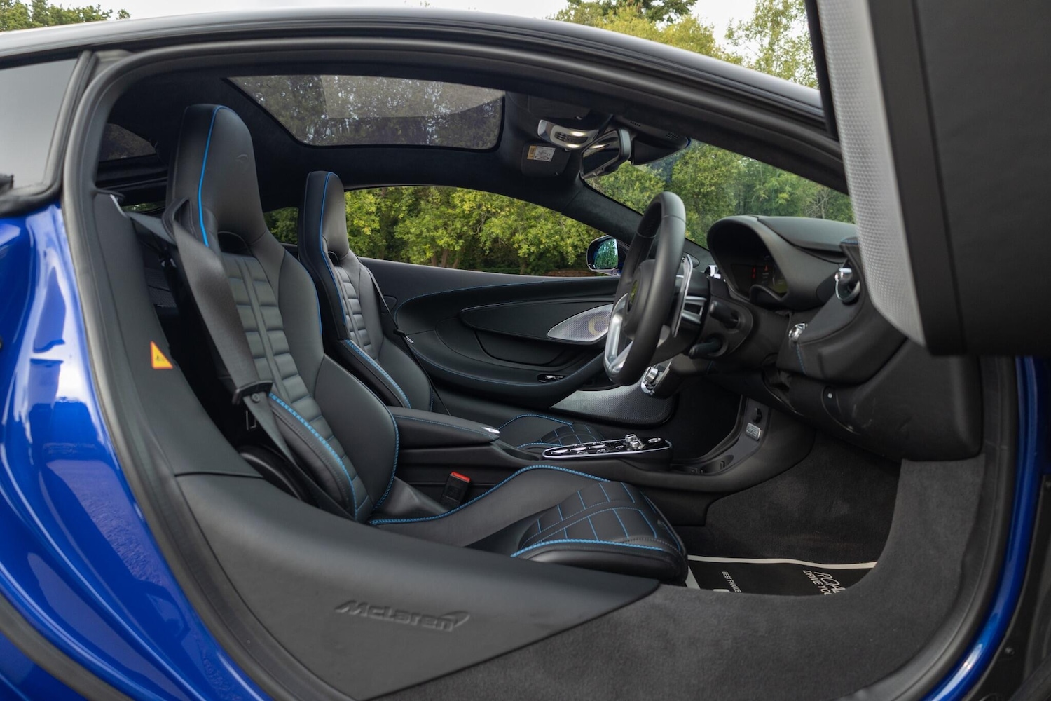 Used McLaren GT 2025 for sale - 76099301: Photo 2
