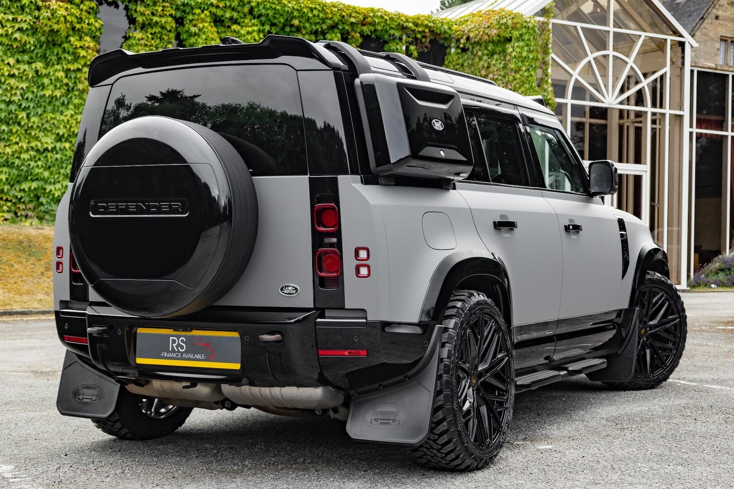 Used Land Rover Defender 2024 for sale - 76942480: Photo 13