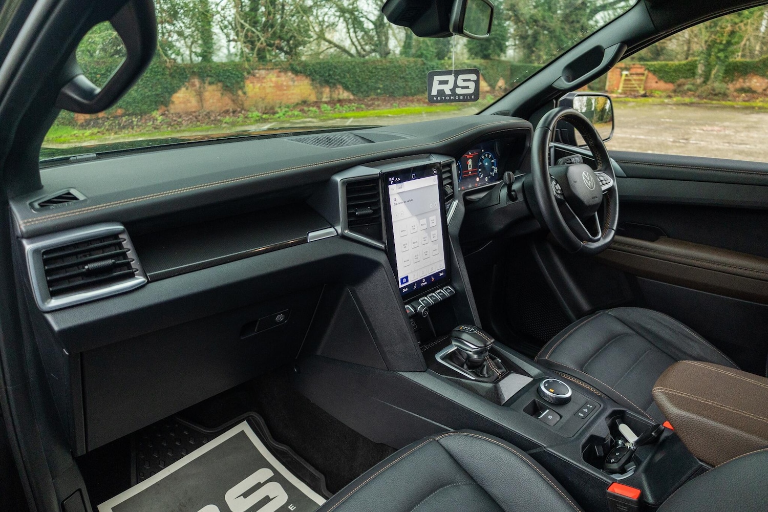 Used Volkswagen Amarok 2024 for sale - 76965091: Photo 14