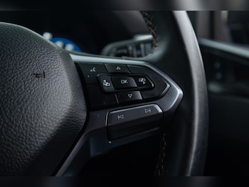 Used Volkswagen Amarok 2024 for sale - 76965091: Photo