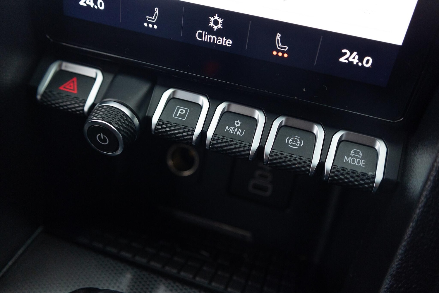 Used Volkswagen Amarok 2024 for sale - 76965091: Photo 7