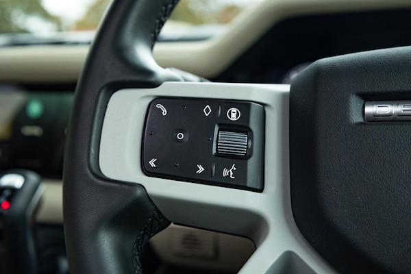 Used Land Rover Defender 2024 for sale - 76238831: Photo 26