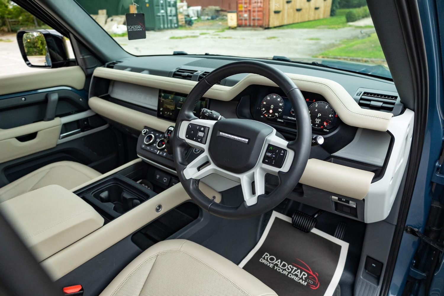 Used Land Rover Defender 110 2024 for sale - 76238831: Photo 3