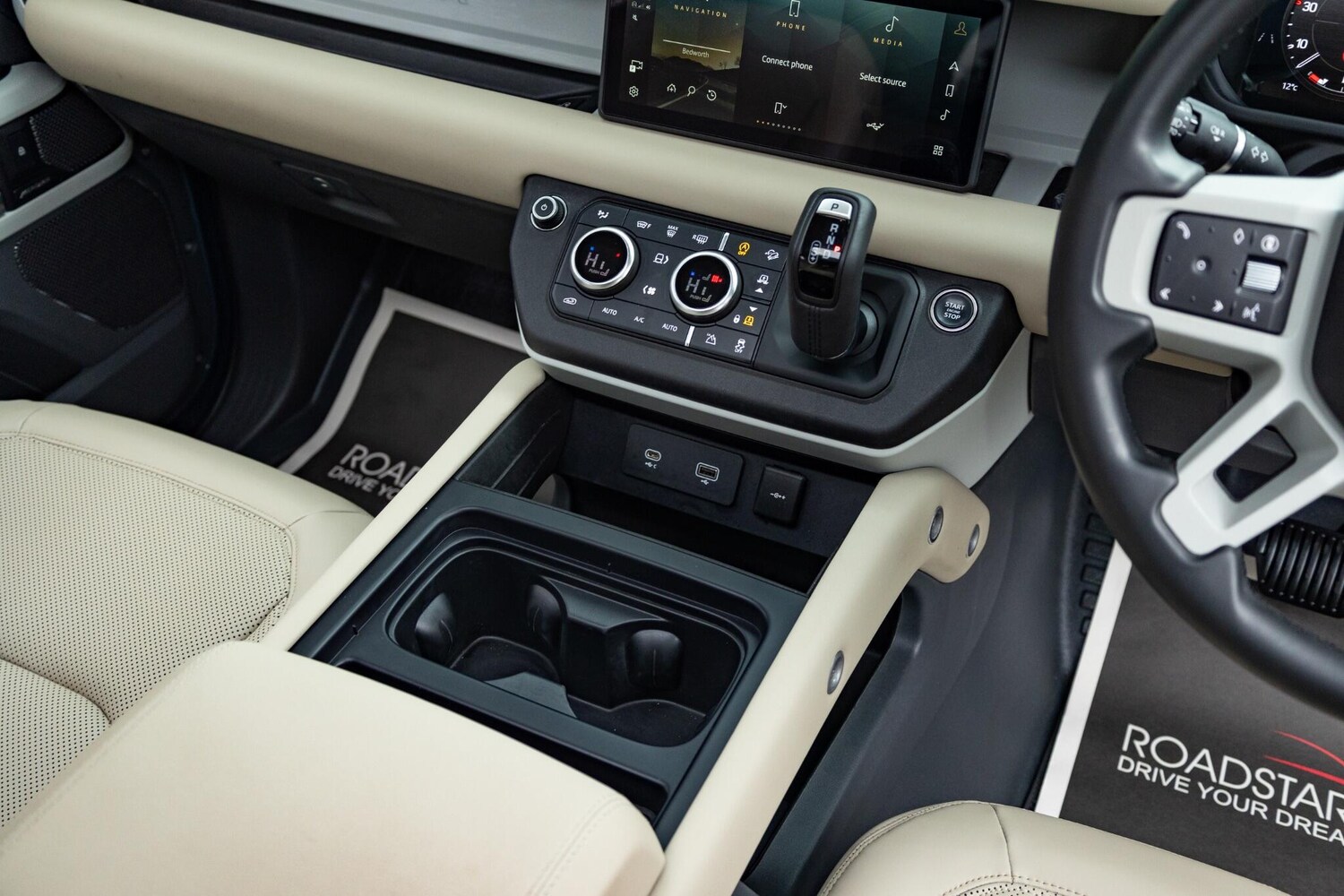 Used Land Rover Defender 110 2024 for sale - 76238831: Photo 32