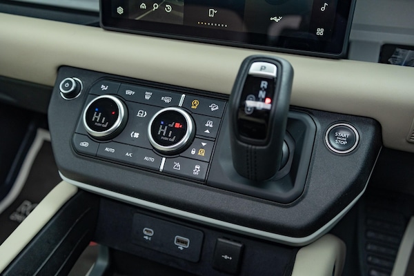 Used Land Rover Defender 2024 for sale - 76238831: Photo 36