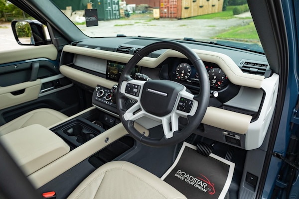 Used Land Rover Defender 2024 for sale - 76238831: Photo 3