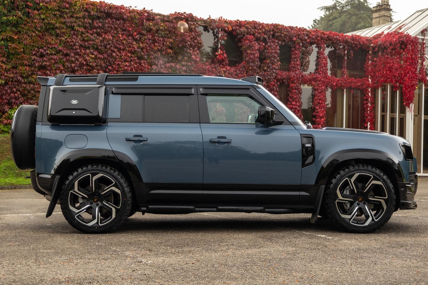 Used Land Rover Defender 110 2024 for sale - 76238831: Photo 50