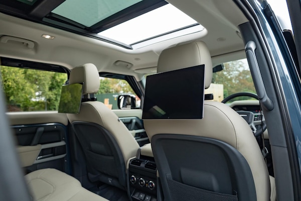 Used Land Rover Defender 2024 for sale - 76238831: Photo 7