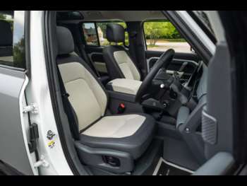 Used Land Rover Defender 110 2023 for sale - 74546230: Photo
