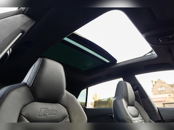 Used Audi RS Q8 2023 for sale - 77016529: Photo