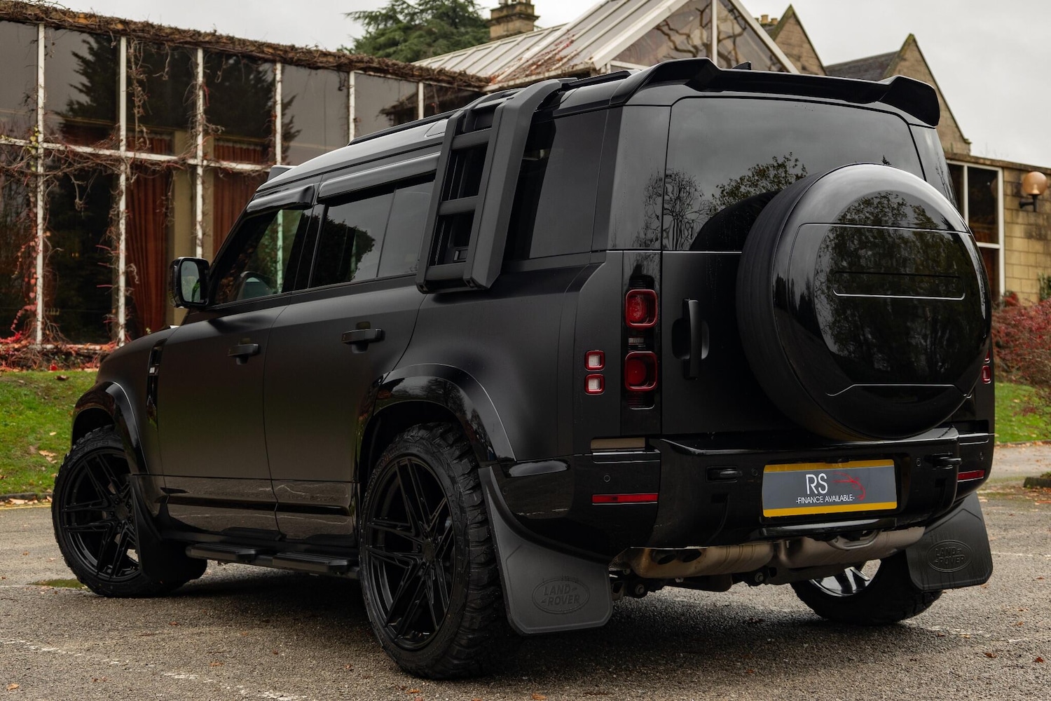 Used Land Rover Defender 110 2025 for sale - 76485732: Photo 10