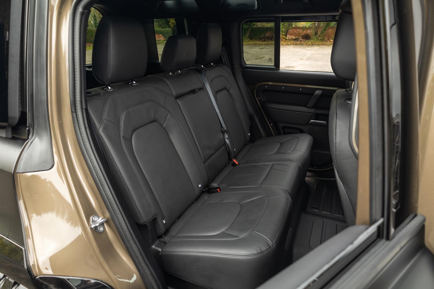 Used Land Rover Defender 110 2025 for sale - 76485732: Photo 14