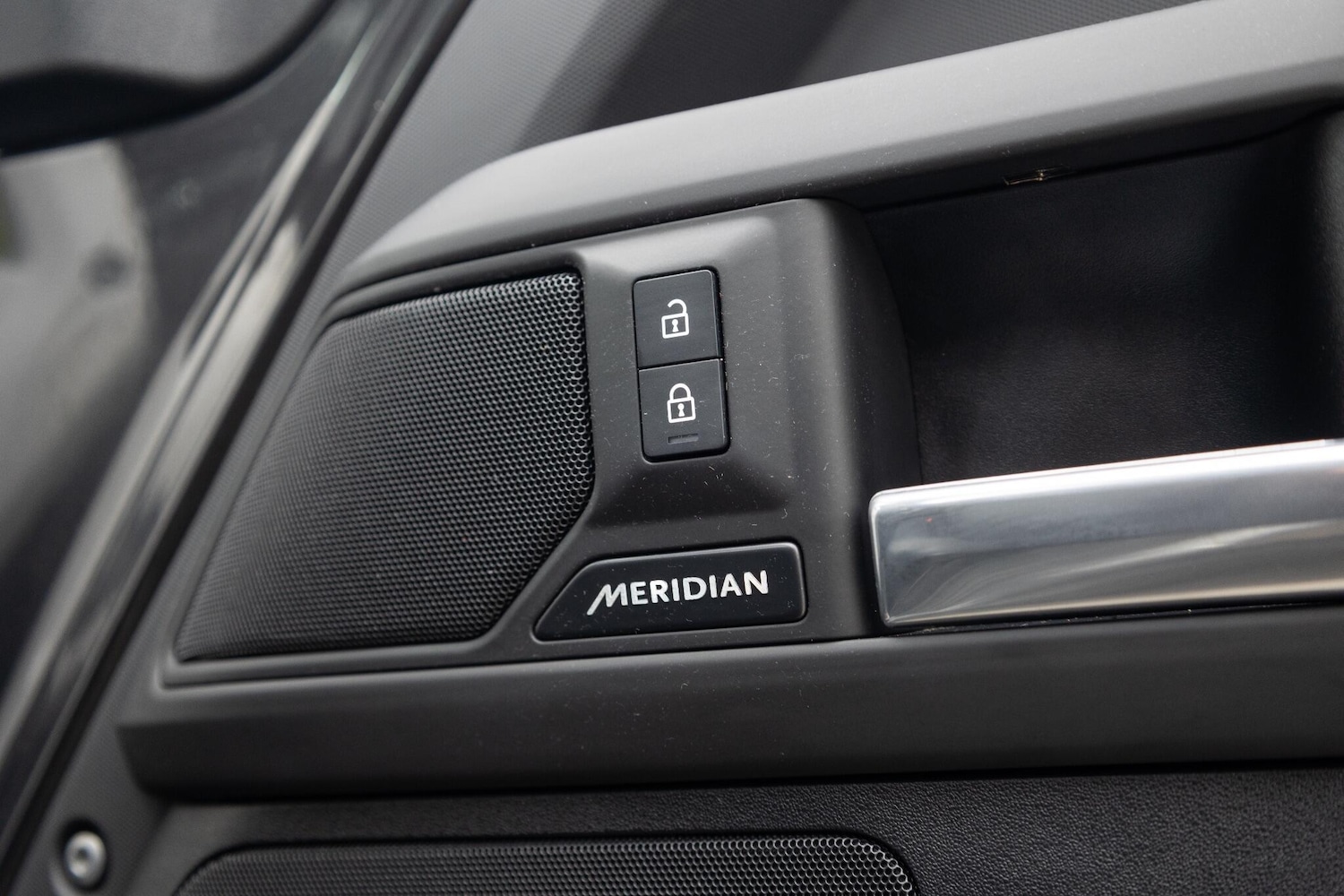 Used Land Rover Defender 110 2025 for sale - 76485732: Photo 17