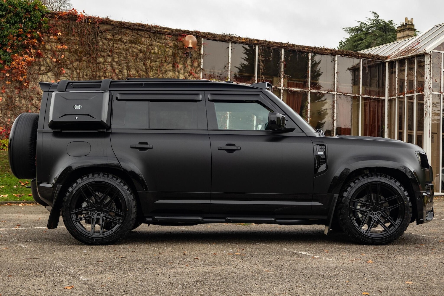 Used Land Rover Defender 110 2025 for sale - 76485732: Photo 19