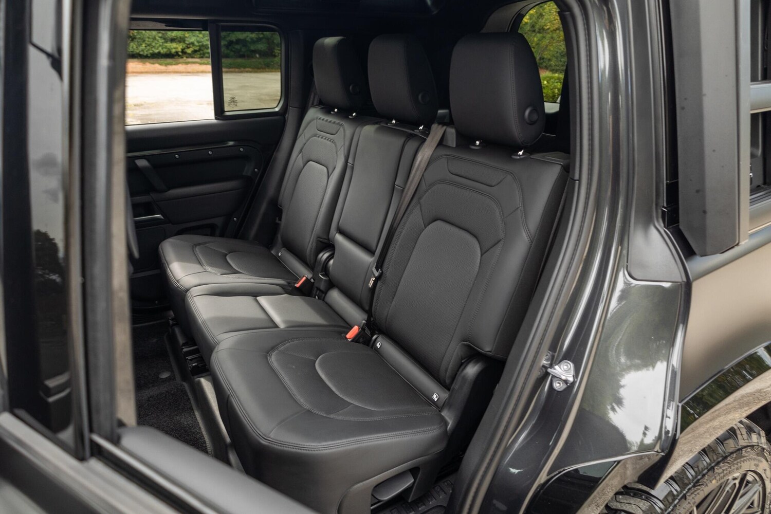 Used Land Rover Defender 110 2025 for sale - 76485732: Photo 21