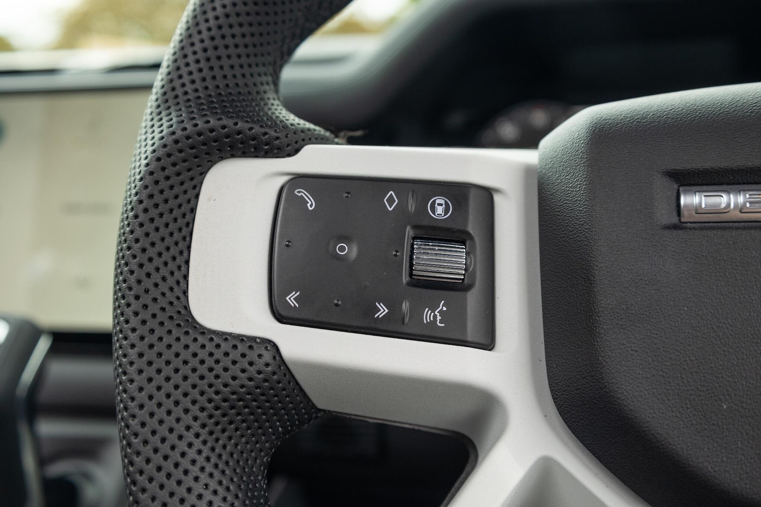 Used Land Rover Defender 110 2025 for sale - 76485732: Photo 23