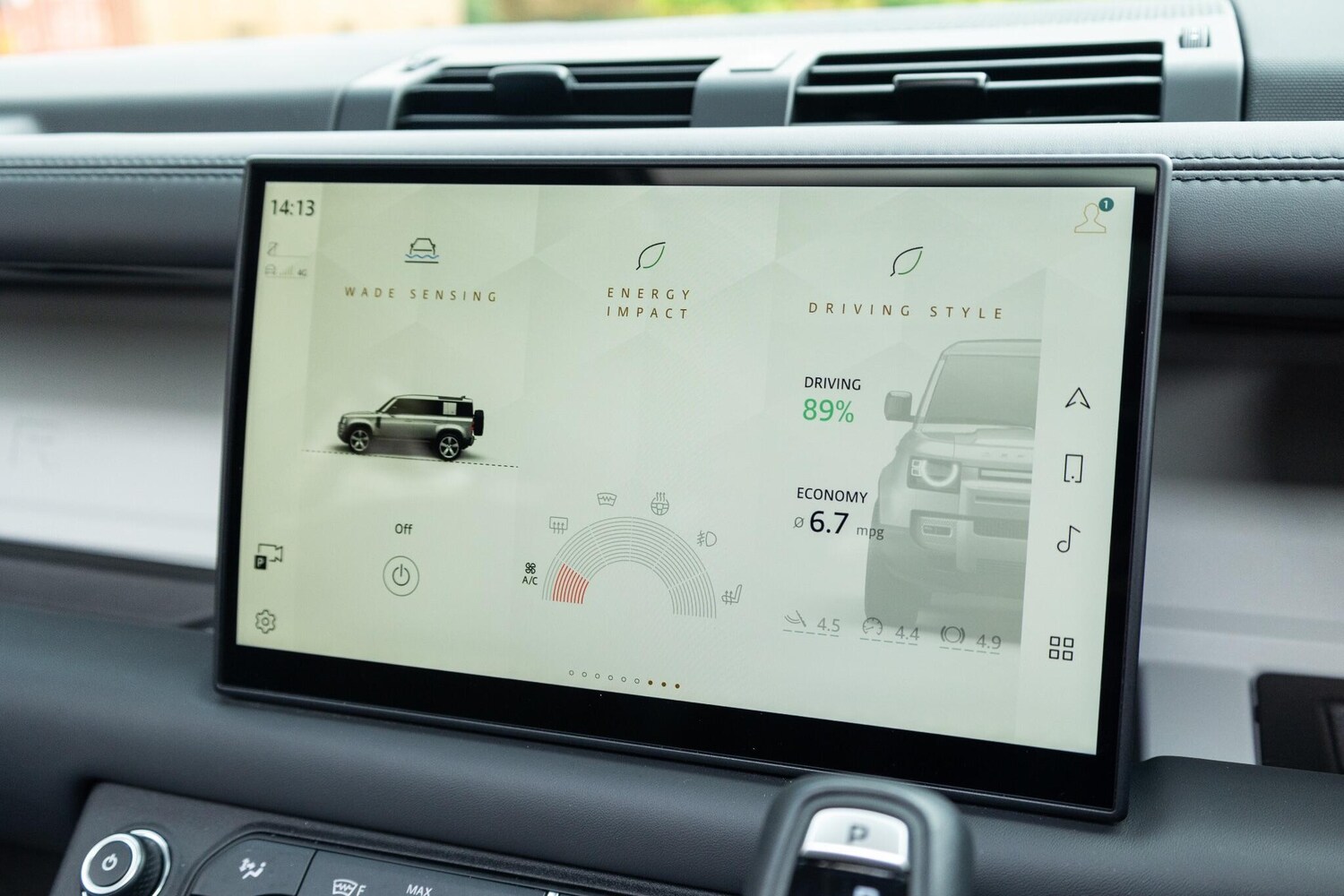 Used Land Rover Defender 110 2025 for sale - 76485732: Photo 40