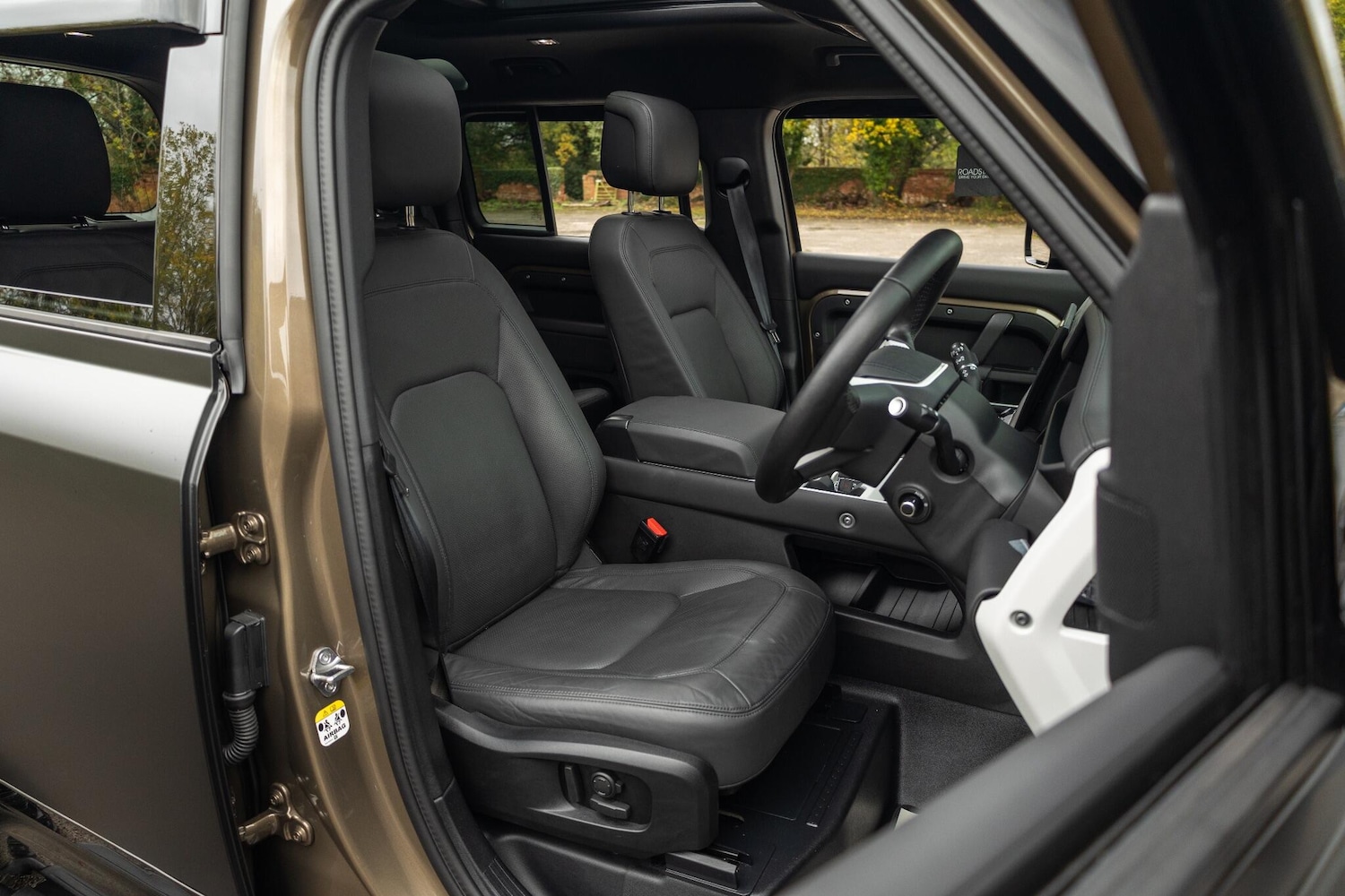 Used Land Rover Defender 110 2025 for sale - 76485732: Photo 5