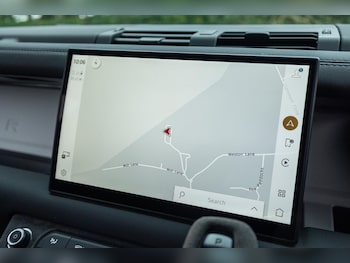 Used Land Rover Defender 90 2024 for sale - 77722955: Photo