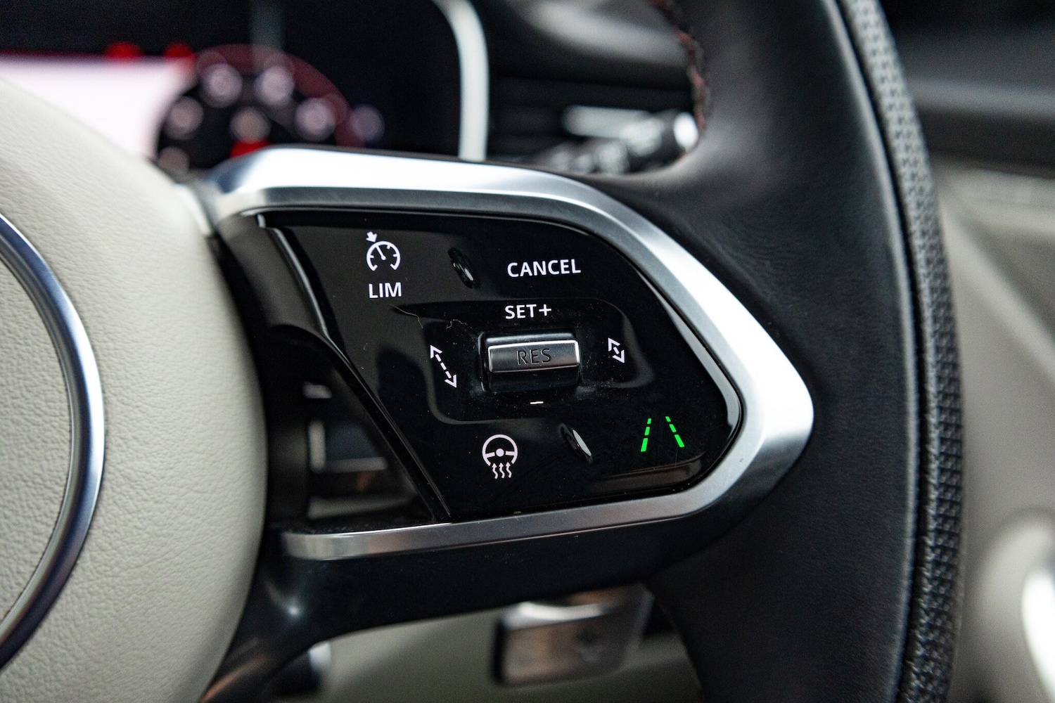 Used Jaguar F-Pace 2023 for sale - 77215455: Photo 23