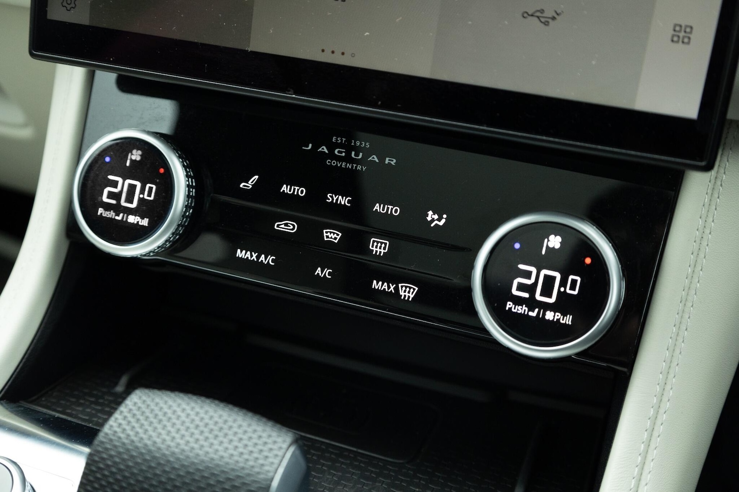 Used Jaguar F-Pace 2023 for sale - 77215455: Photo 27