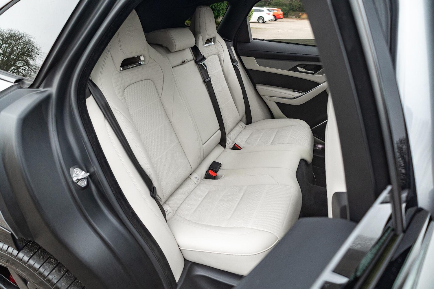 Used Jaguar F-Pace 2023 for sale - 77215455: Photo 7