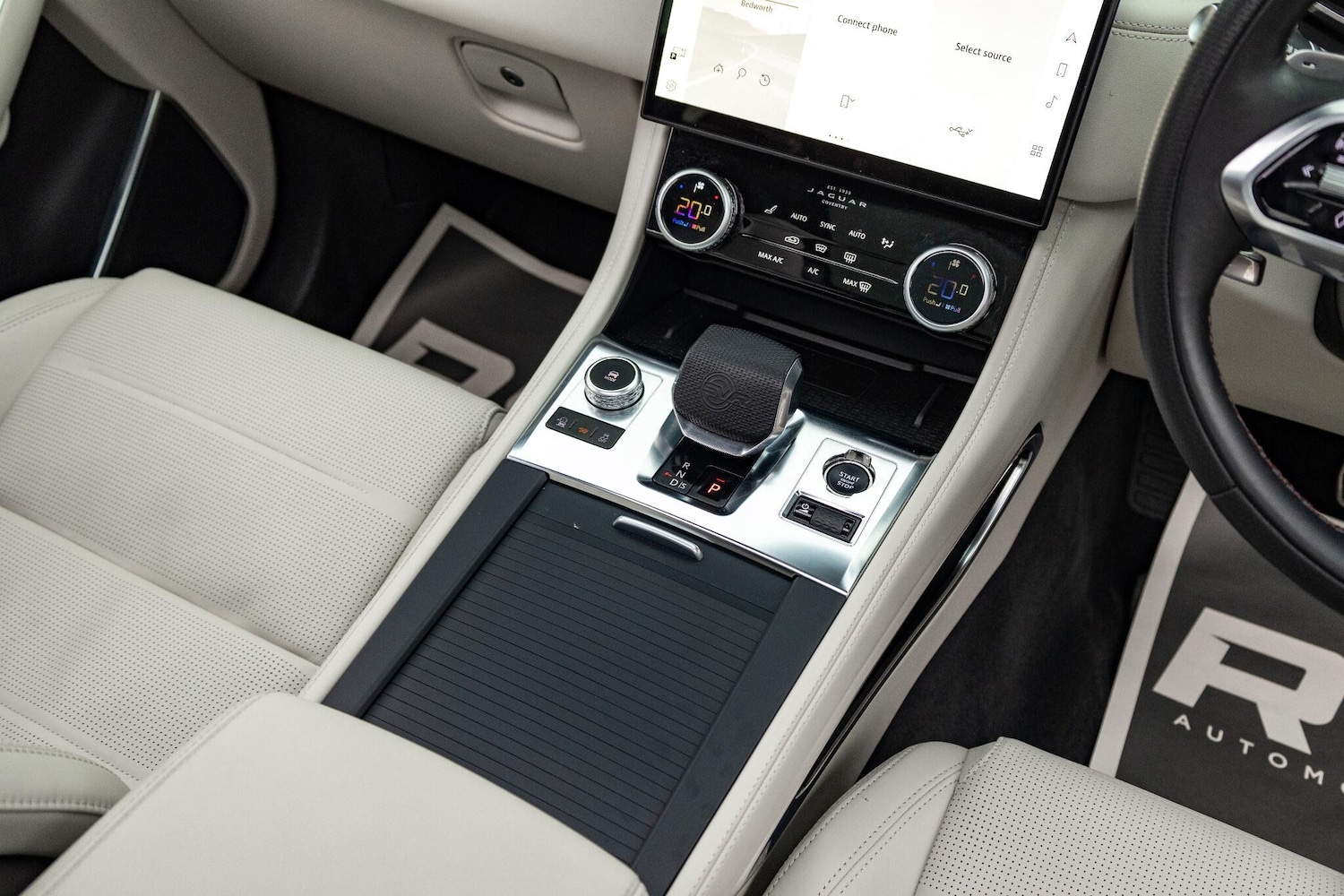 Used Jaguar F-Pace 2023 for sale - 77215455: Photo 9