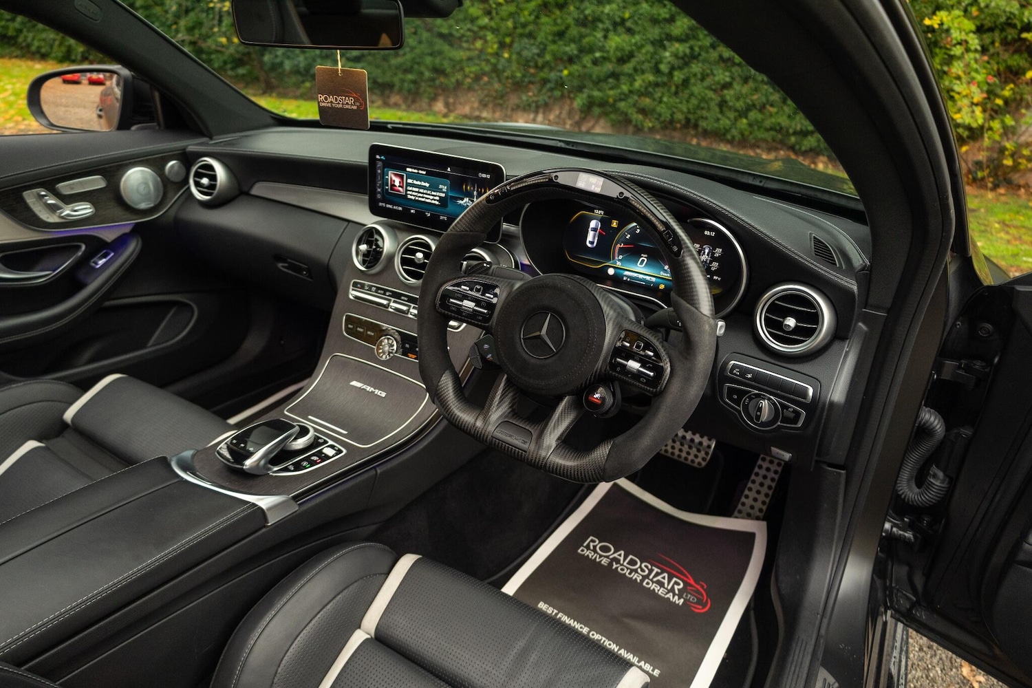 Used Mercedes-Benz C Class 2019 for sale - 76537899: Photo 2