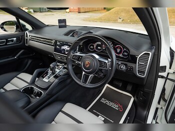 Used Porsche Cayenne 2019 for sale - 75635393: Photo