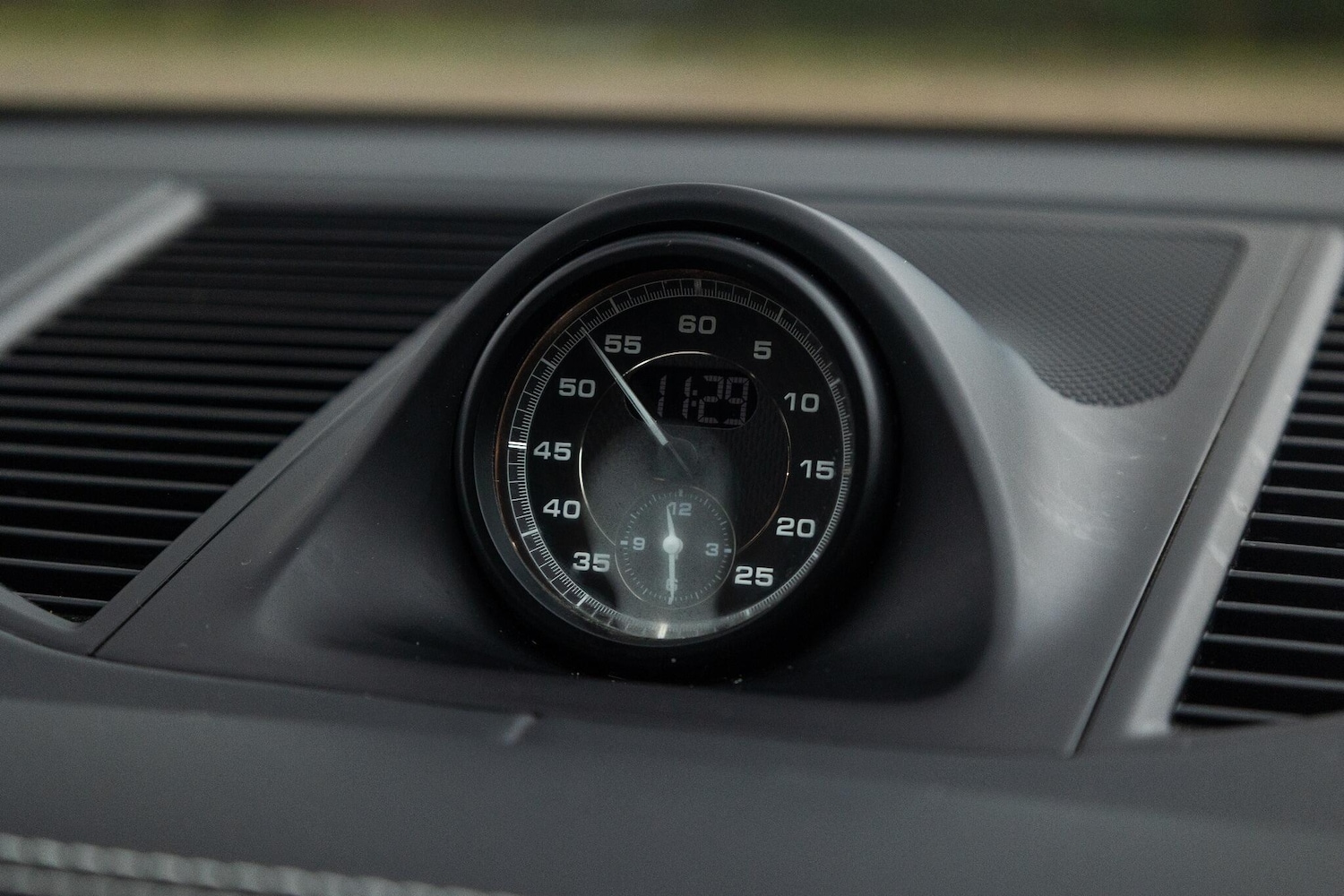 Used Porsche Macan 2022 for sale - 76952483: Photo 28