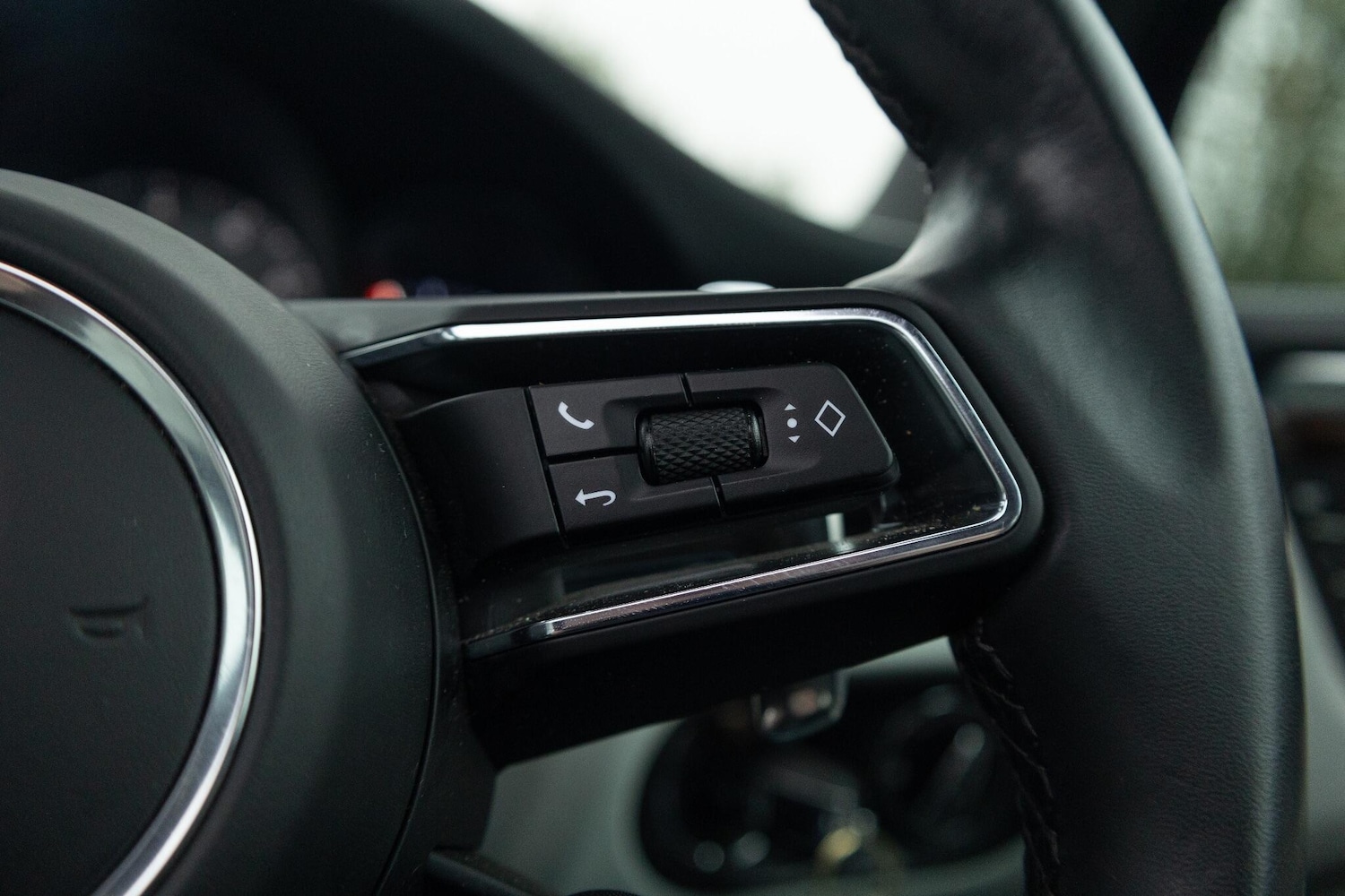 Used Porsche Macan 2022 for sale - 76952483: Photo 29