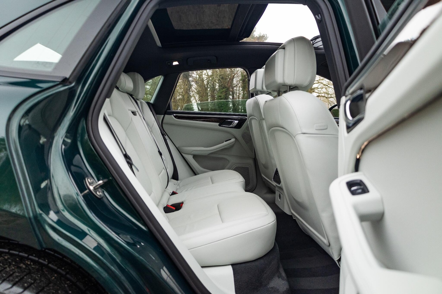 Used Porsche Macan 2022 for sale - 76952483: Photo 3