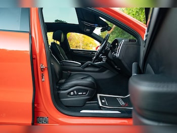 Used Porsche Cayenne 2019 for sale - 76099164: Photo 2