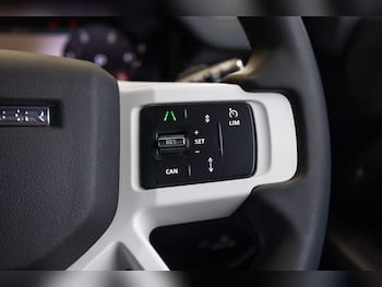 Used Land Rover Defender 90 2024 for sale - 79808385: Photo