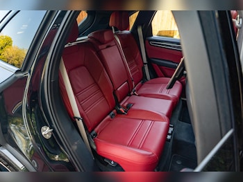 Used Porsche Cayenne 2023 for sale - 78752363: Photo