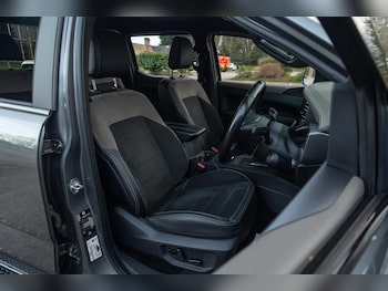 Used Volkswagen Amarok 2024 for sale - 78447290: Photo