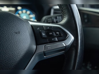 Used Volkswagen Amarok 2024 for sale - 78447290: Photo