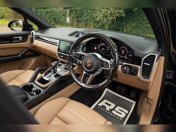 Used Porsche Cayenne 2019 for sale - 77696658: Photo