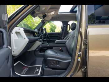 Used Land Rover Defender 110 2024 for sale - 74618963: Photo