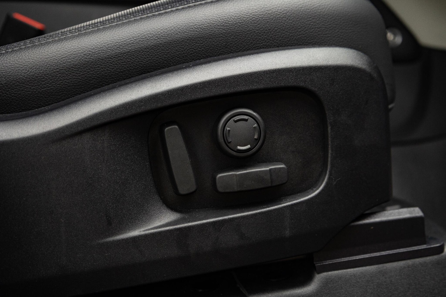 Used Land Rover Defender 110 for sale - 77081968: Photo 11