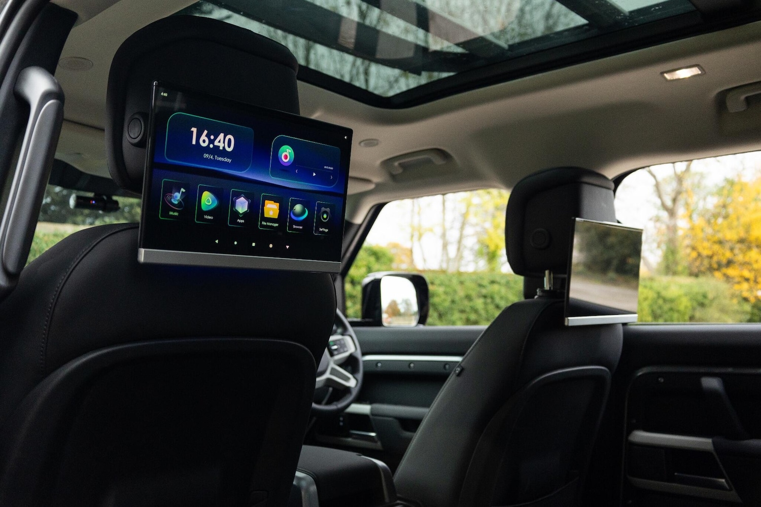 Used Land Rover Defender 110 for sale - 77081968: Photo 3