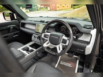 Used Land Rover Defender 110 2024 for sale - 75839070: Photo