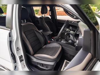 Used Volkswagen Amarok 2024 for sale - 79061695: Photo