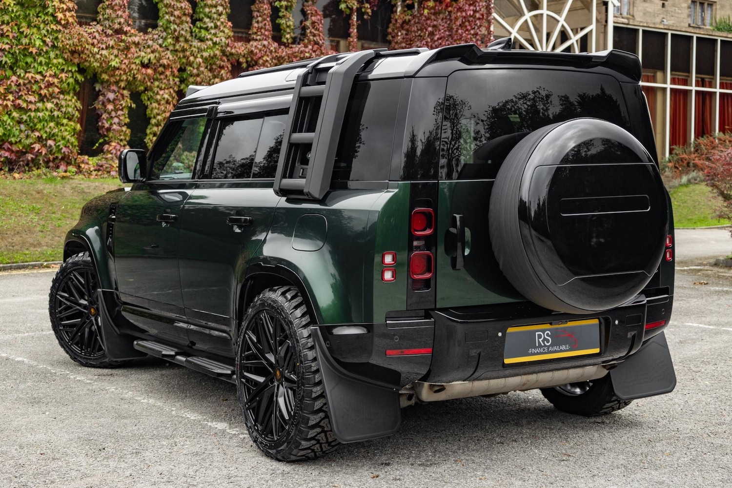 Used Land Rover Defender 110 2024 for sale - 75927014: Photo 10