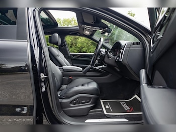 Used Porsche Cayenne 2022 for sale - 75493239: Photo