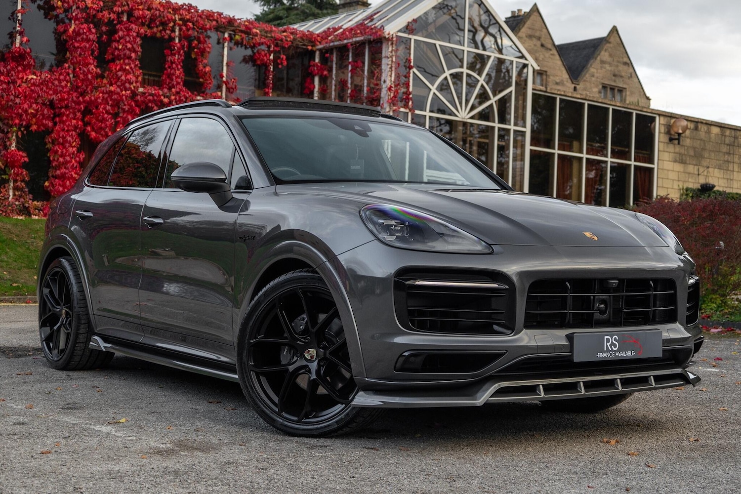 Used Porsche Cayenne 2023 for sale - 76326078: Photo 1