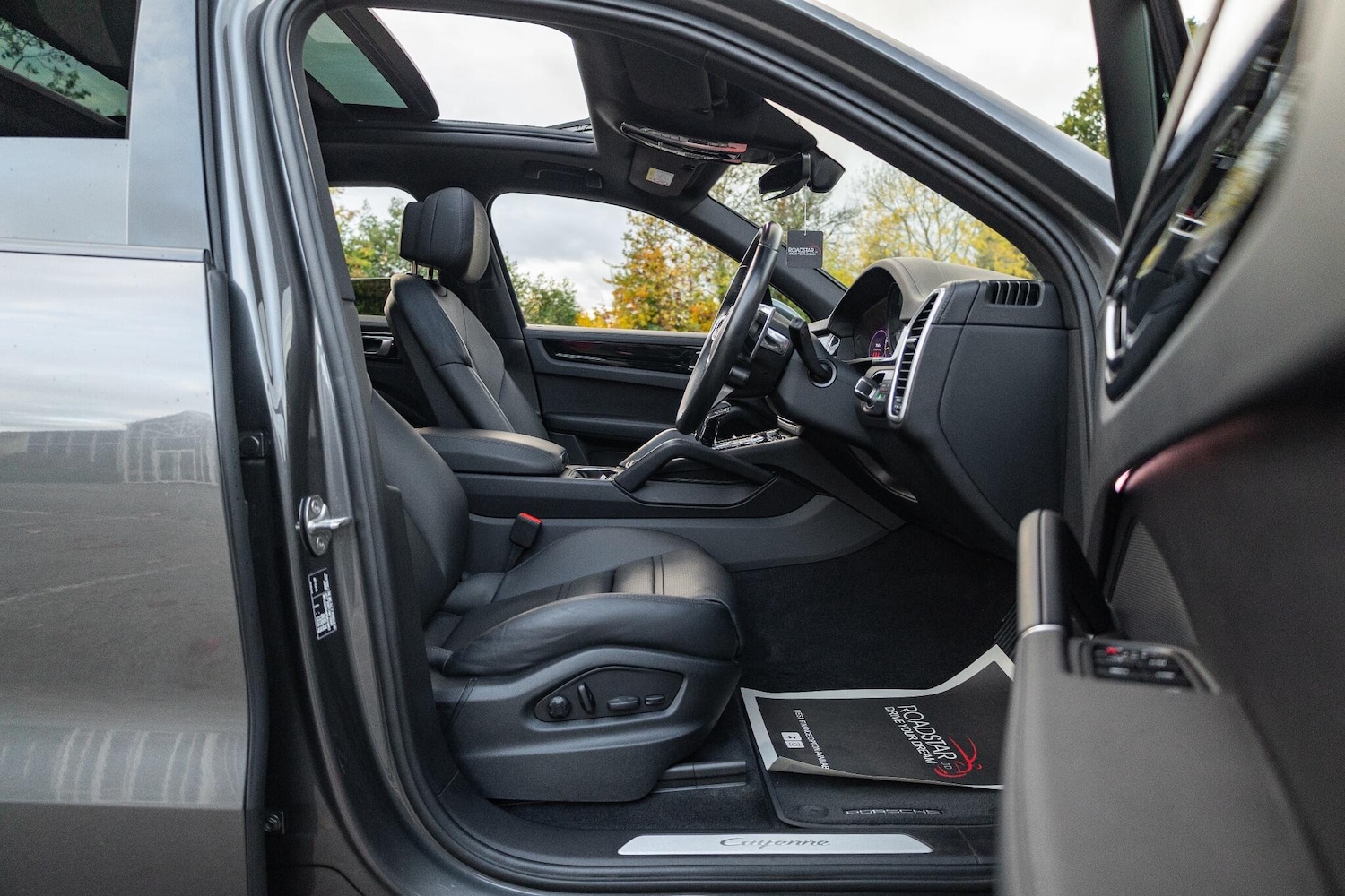 Used Porsche Cayenne 2023 for sale - 76326078: Photo 4